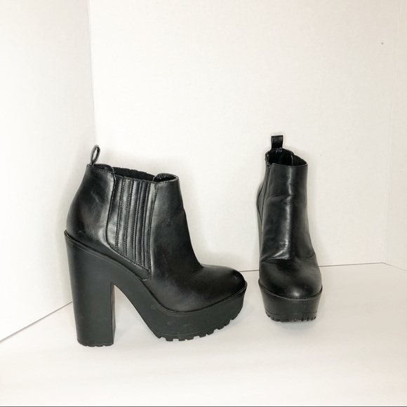 Kendall & Kylie chicc platform booties in black 🌸 - Picture 2 of 7